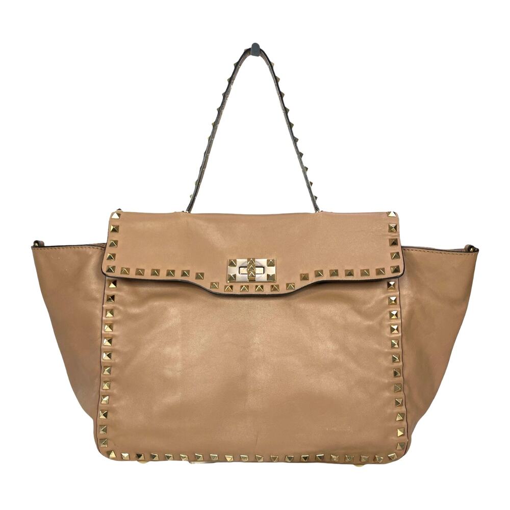 Valentino Garavani Rockstud Tote Bag in Poudre Beige Leather